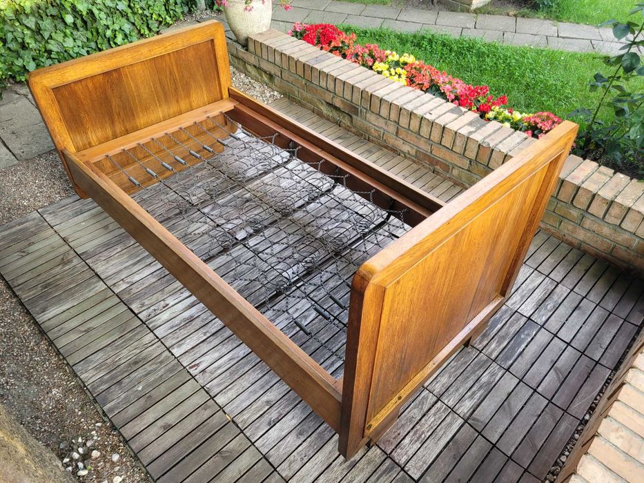 Stare przedwojenne Łóżko z 1935 roku