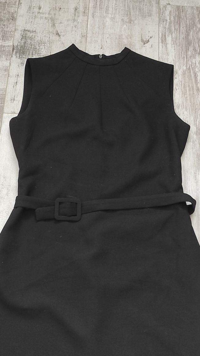 Klasyczna sukienka czarna Zara M