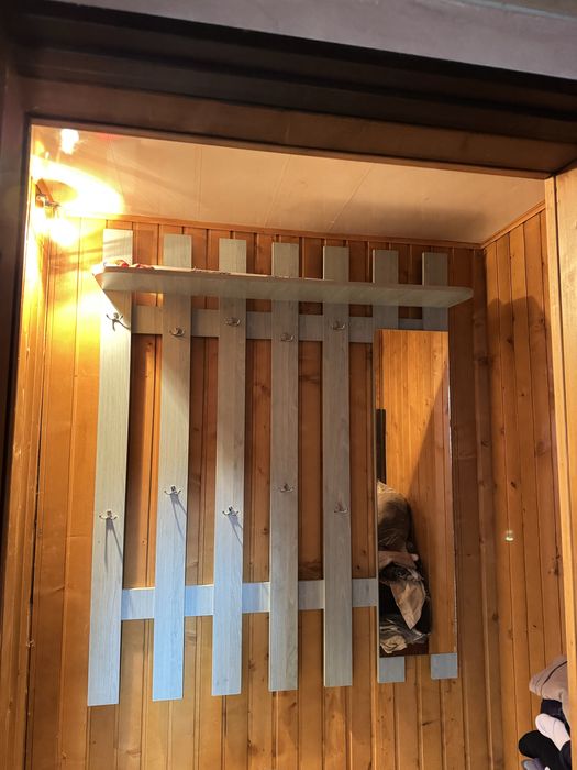 Вішалка з дзеркалом в прихожу, вішак в прихожу, прихожа, передпокій