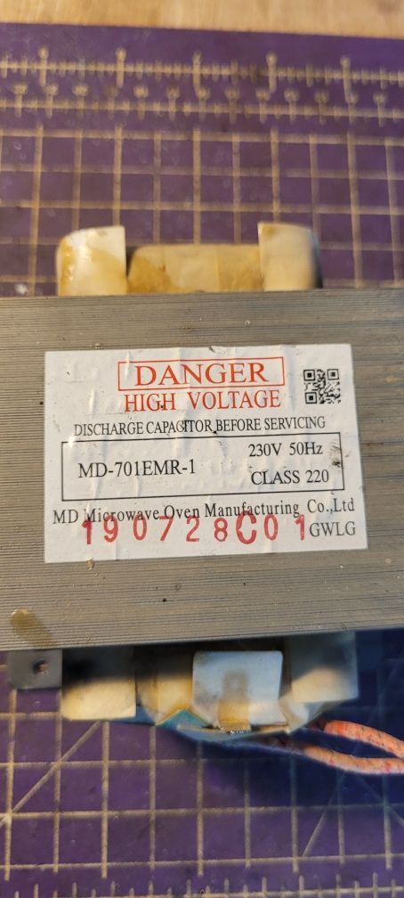 Używany transformator MD-701EMR trafo z kuchenki mikrofalowej