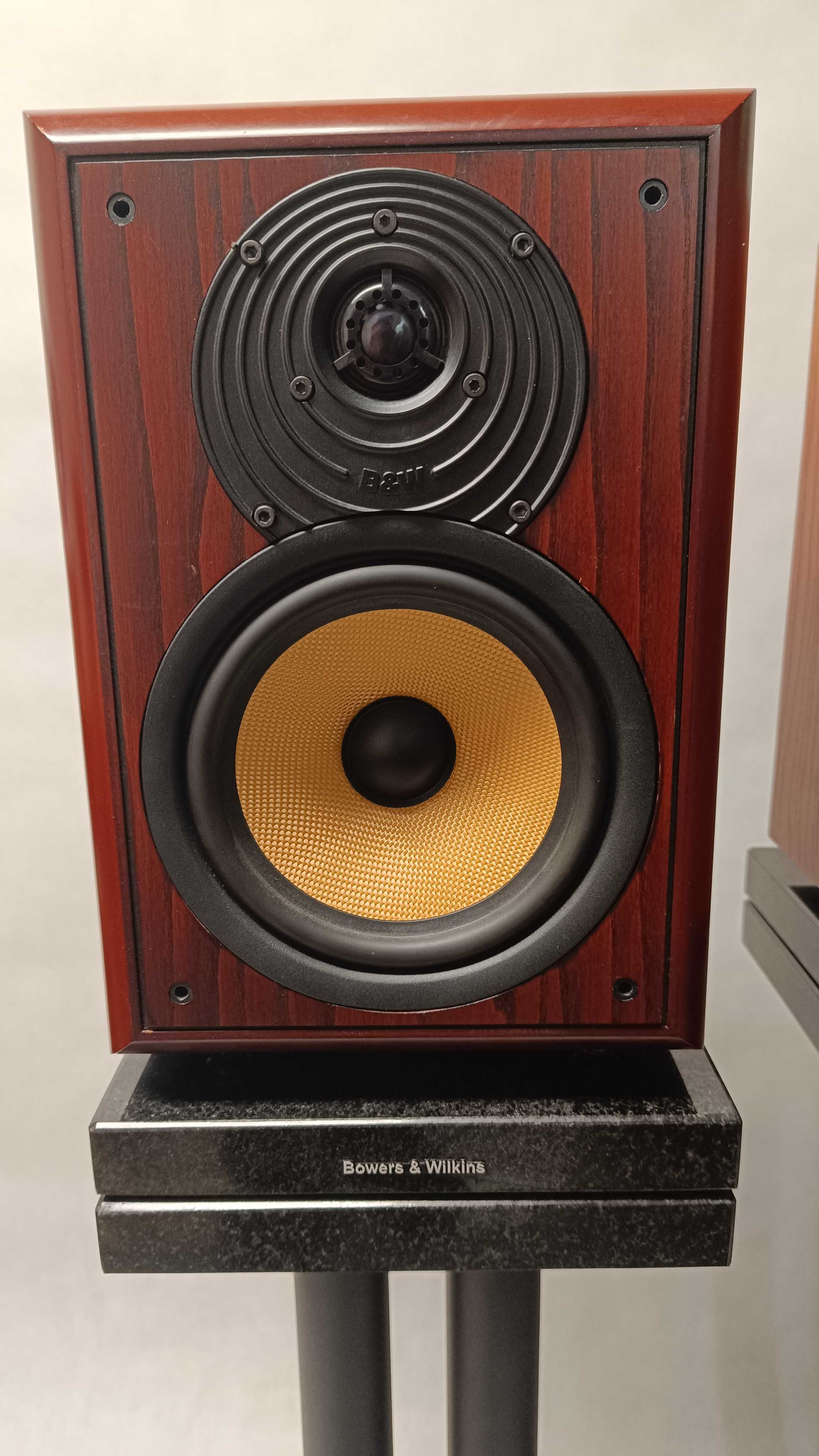 Zestaw kolumn Bower & Wilkins CDM 2