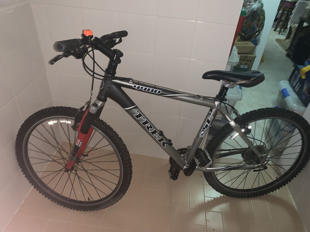 Bicicleta TREK 4400