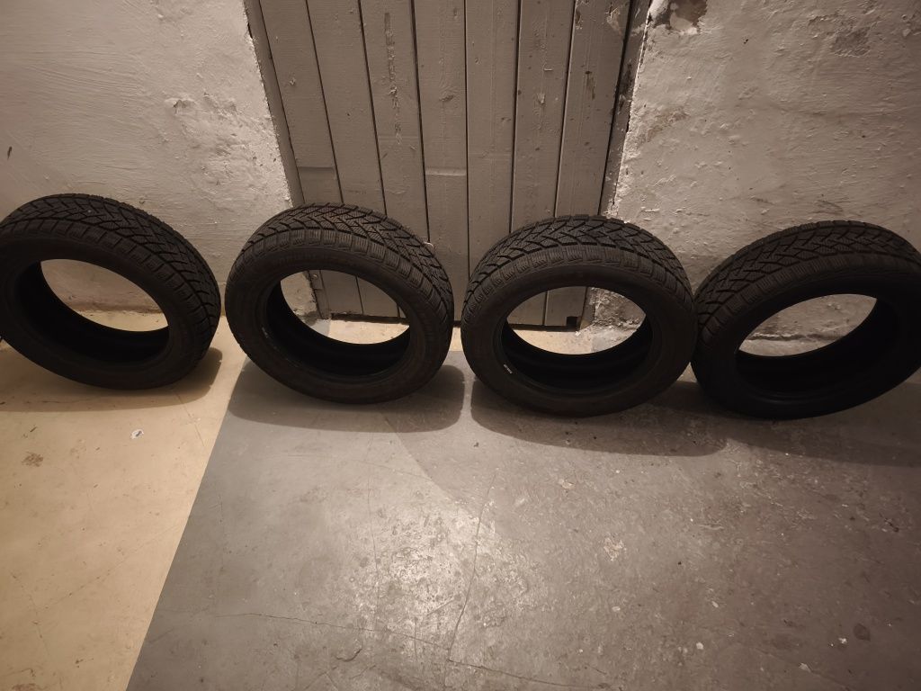 4 Opony Zimowe Windforce 195/55/15
SNOWBLAZER
195/55 R15 85 H