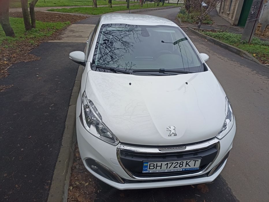 Peugeot 208 2020 року