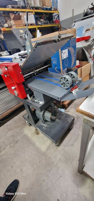 Maquina de picutar e dobrar eurofolding
