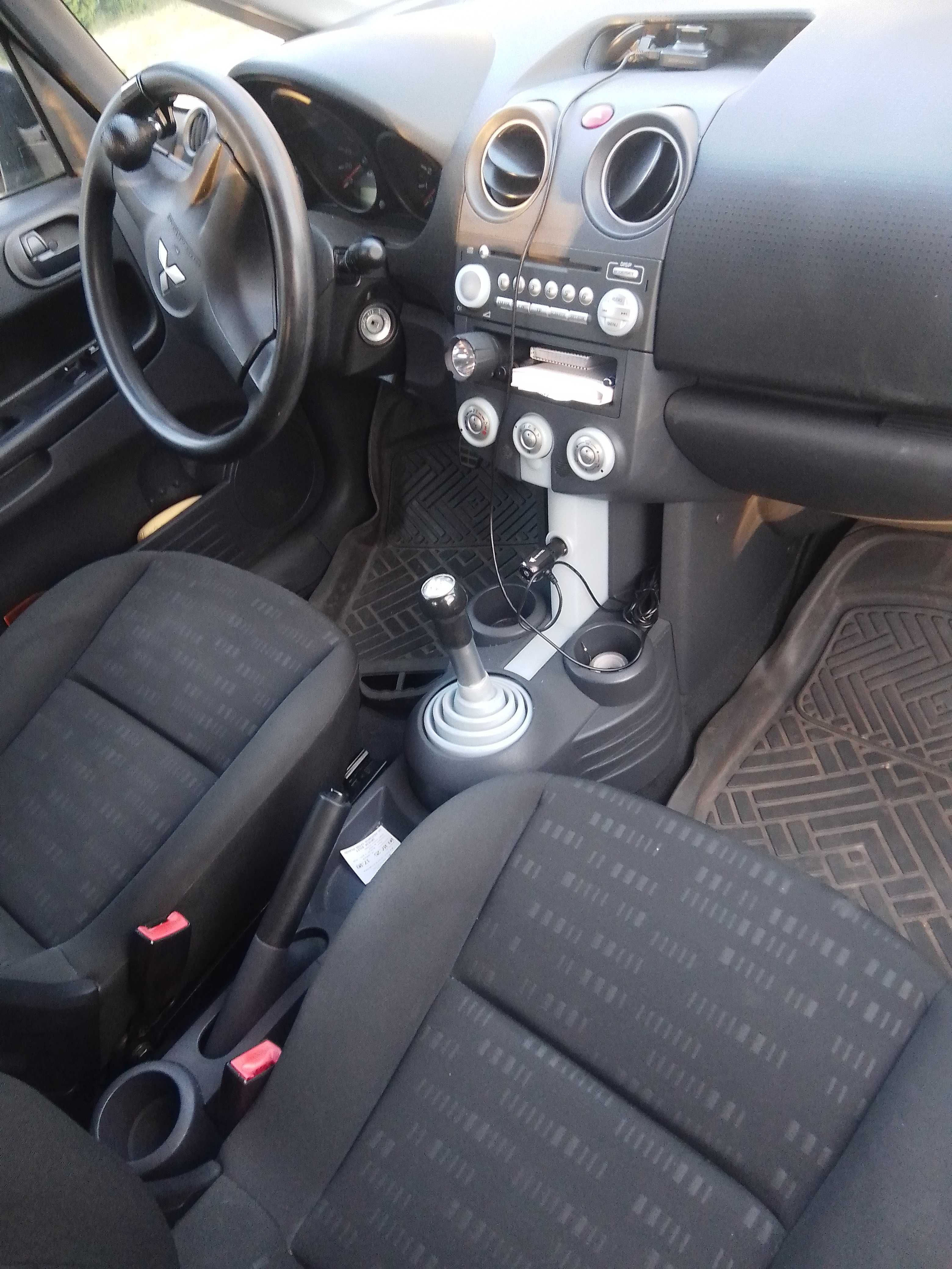 Mitsubishi Colt 2005