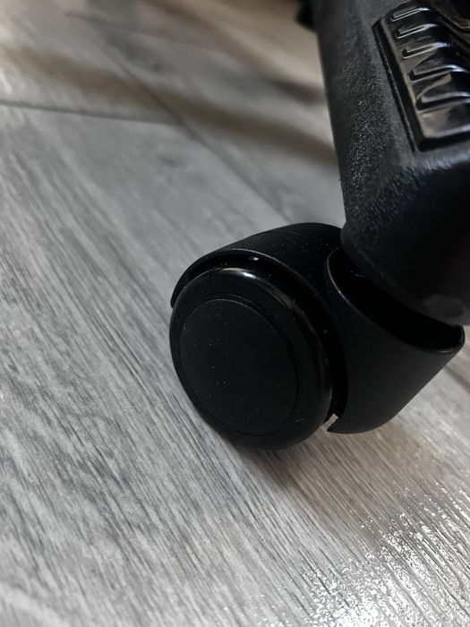 Fotel gamingowy / krzesło do biurka huzaro 4.7 Force Carbon mesh