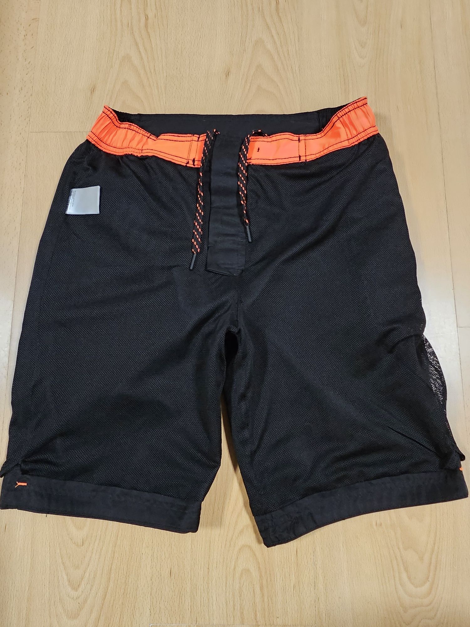 Spodenki kąpielowe SuperDry JPN roz. M plażowe ,szorty surfingowe