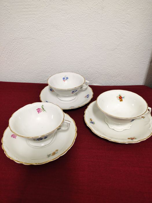 10 chávenas Vista alegre.