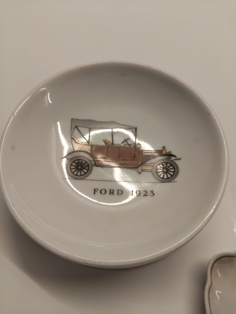 Pratos decorativos T-Ford