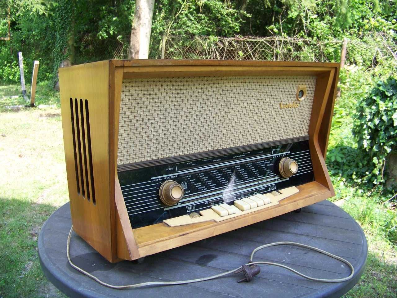 Stare radio lampowe Karioka ładne sprawne.