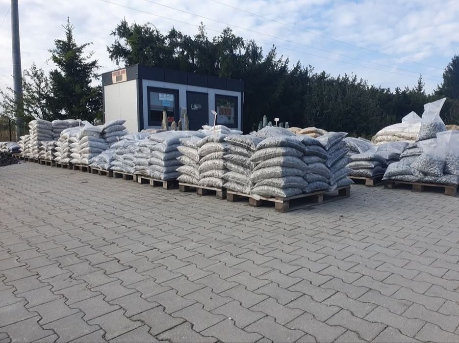 Kamień kruszywo grys 4-16mm, wysiewka 2-8mm 1t./80zł, 20kg 8zł