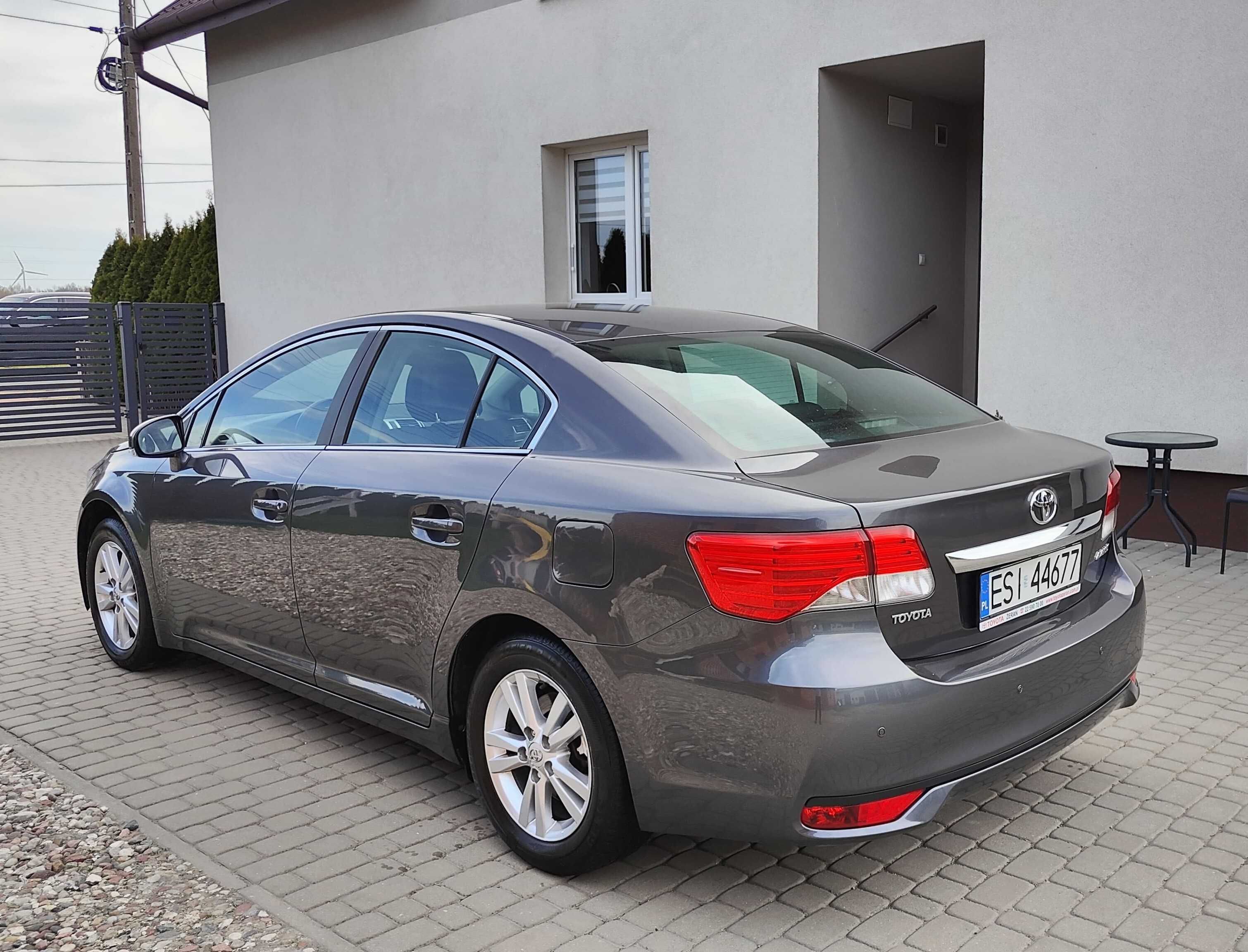 Toyota Avensis Premium Salonowa LPG