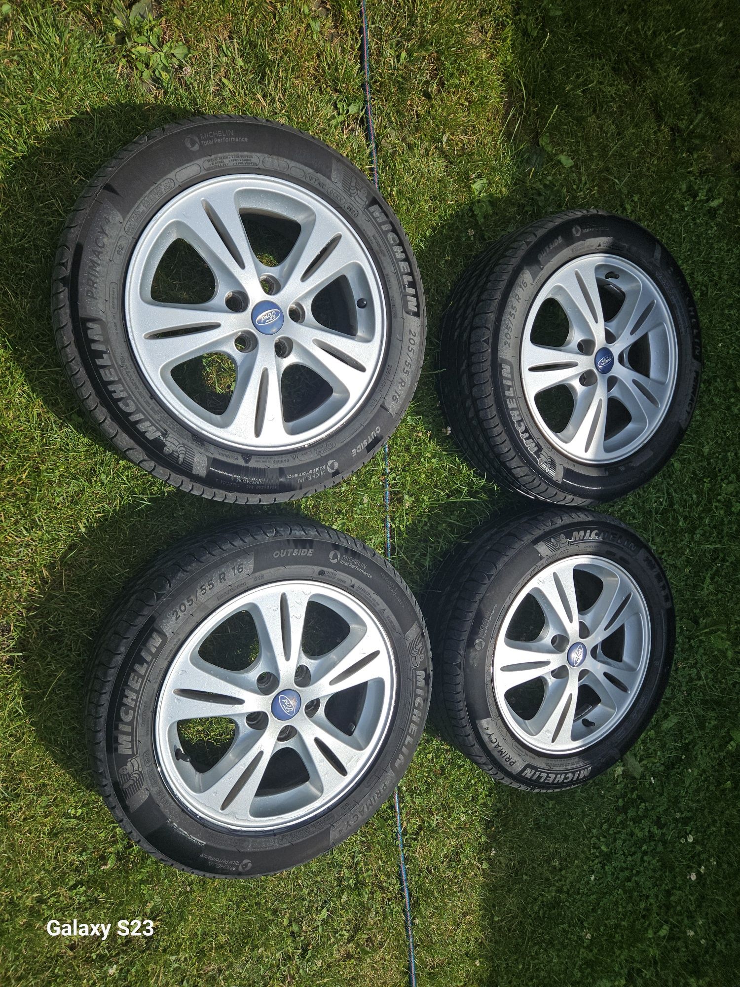 Koła 205/55 R16  5x108 z nowymi oponami MICHELIN PRIMACY 4