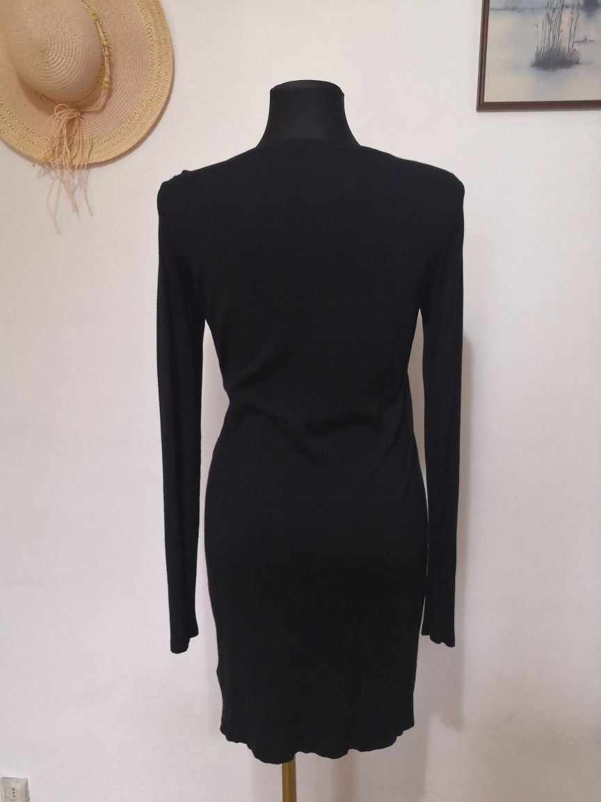 Sukienka z wiskozy dzianinowa tunika czarna z ozdobnymi suwakami