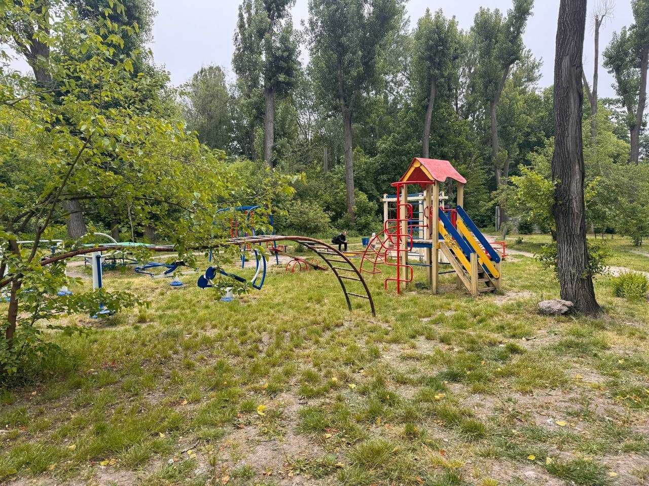 Продам 2 комн квартиру пр. Богдана Хмельницького 45