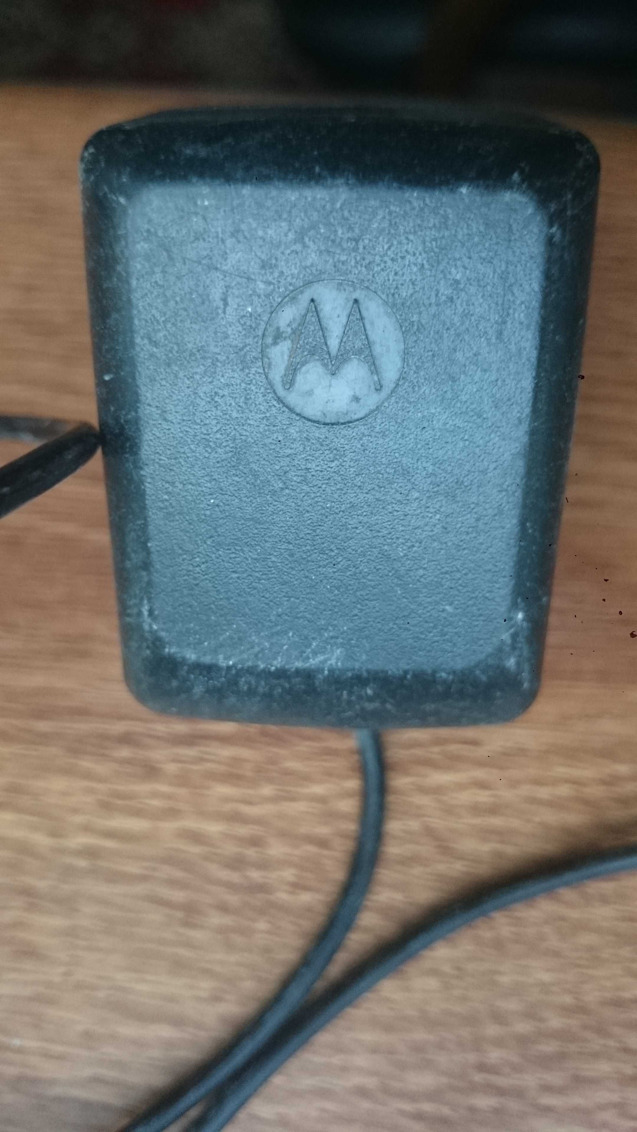 блок питания motorola  220-3.6 вольт