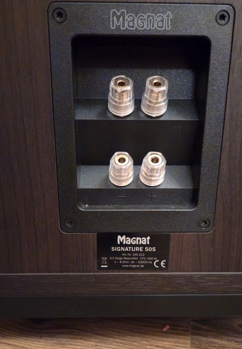 Продам акустическую систему  Magnat Signature 505 Mocco