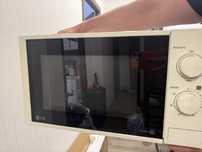 Микроволновка LG MS2022D