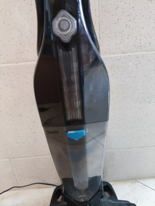 Aspirador vertical dobrável