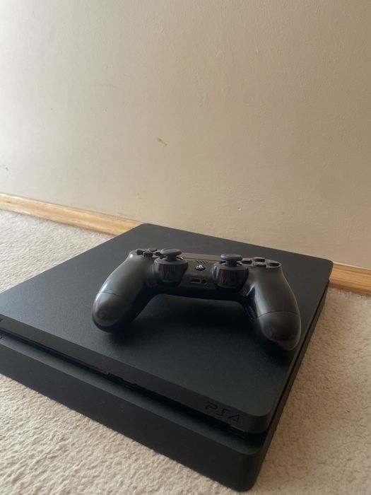 playstaytion 4 slim 1tb z padem+kable