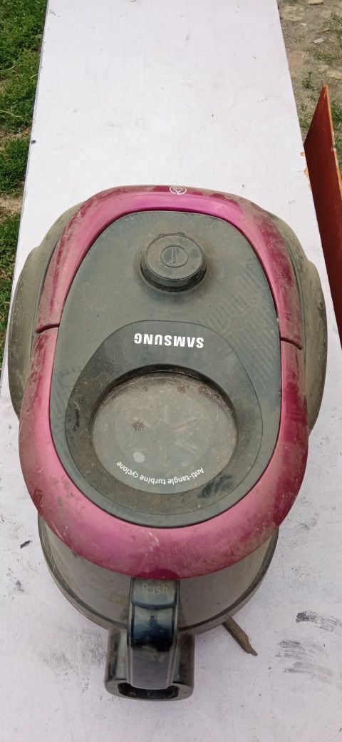 Пылесос Samsung с колбой