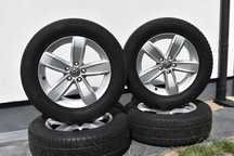 Felgi 17” z oponami zimowymi Pirelli 215/65R17 VW Tiguan Touran Caddy