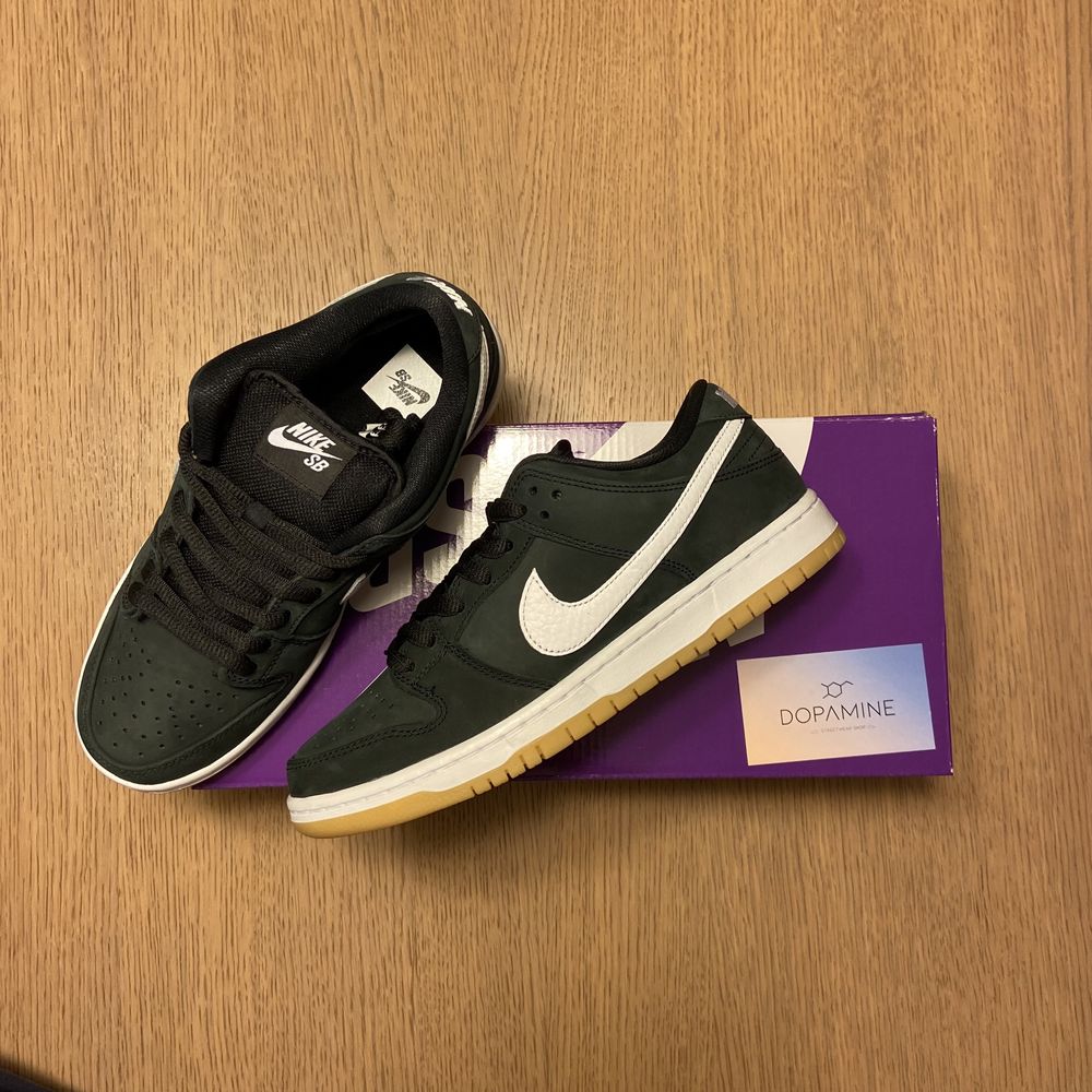 SB Dunk Low Black Gum