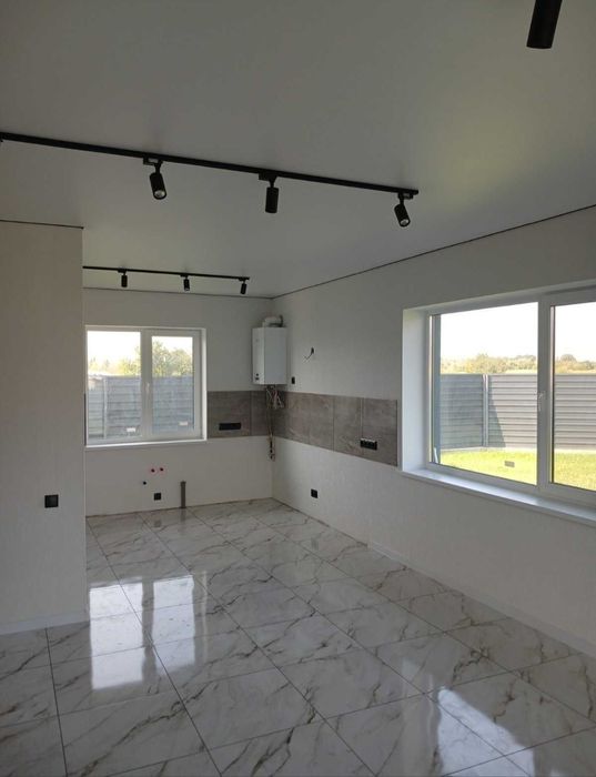 Будинок з РЕМОНТОМ та ГАЗОМ +5 соток +навіс м.Бориспіль