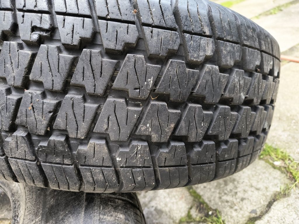 Opony 265/70/15 całoroczne
