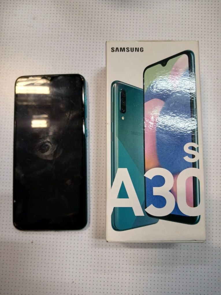 Телефон Samsung A30