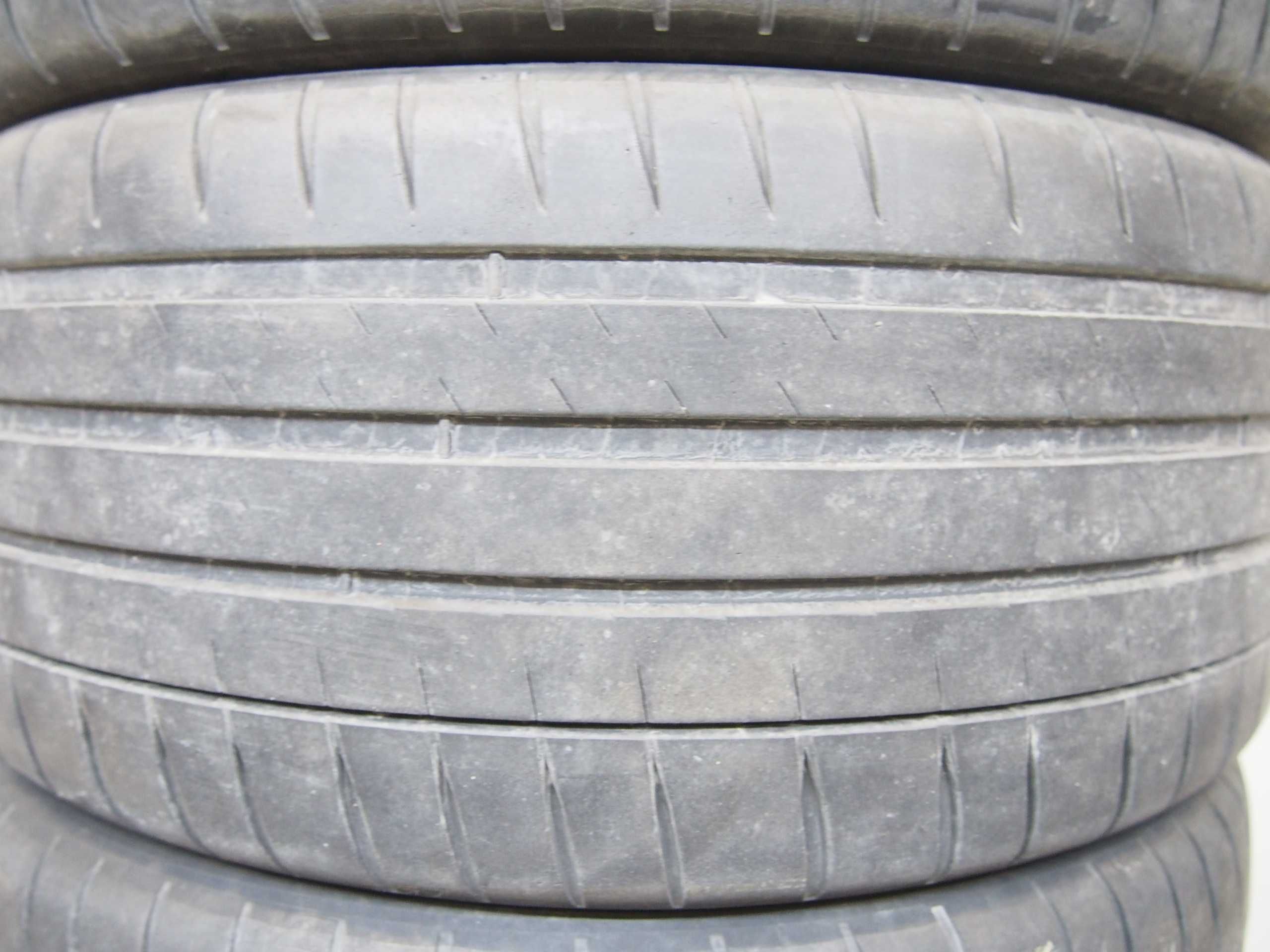 Opony Michelin Pilot Sport 4 235/40/19