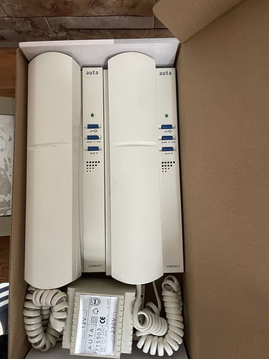 2 Campainhas com telefone