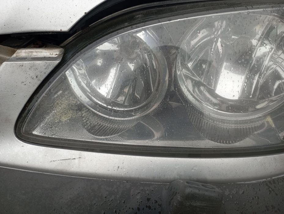 Ótica esquerda Farol Toyota Avensis T22