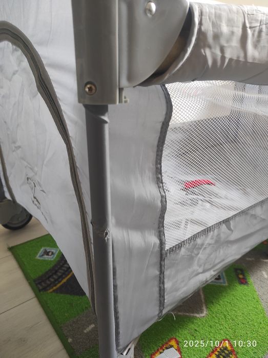 Łóżeczko turystyczne dwupoziomowe + materac. Kinderkraft