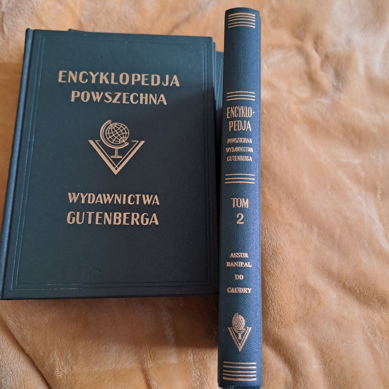 Encyklopedia powszechna wydawnictwa Gutenberga Tom 2