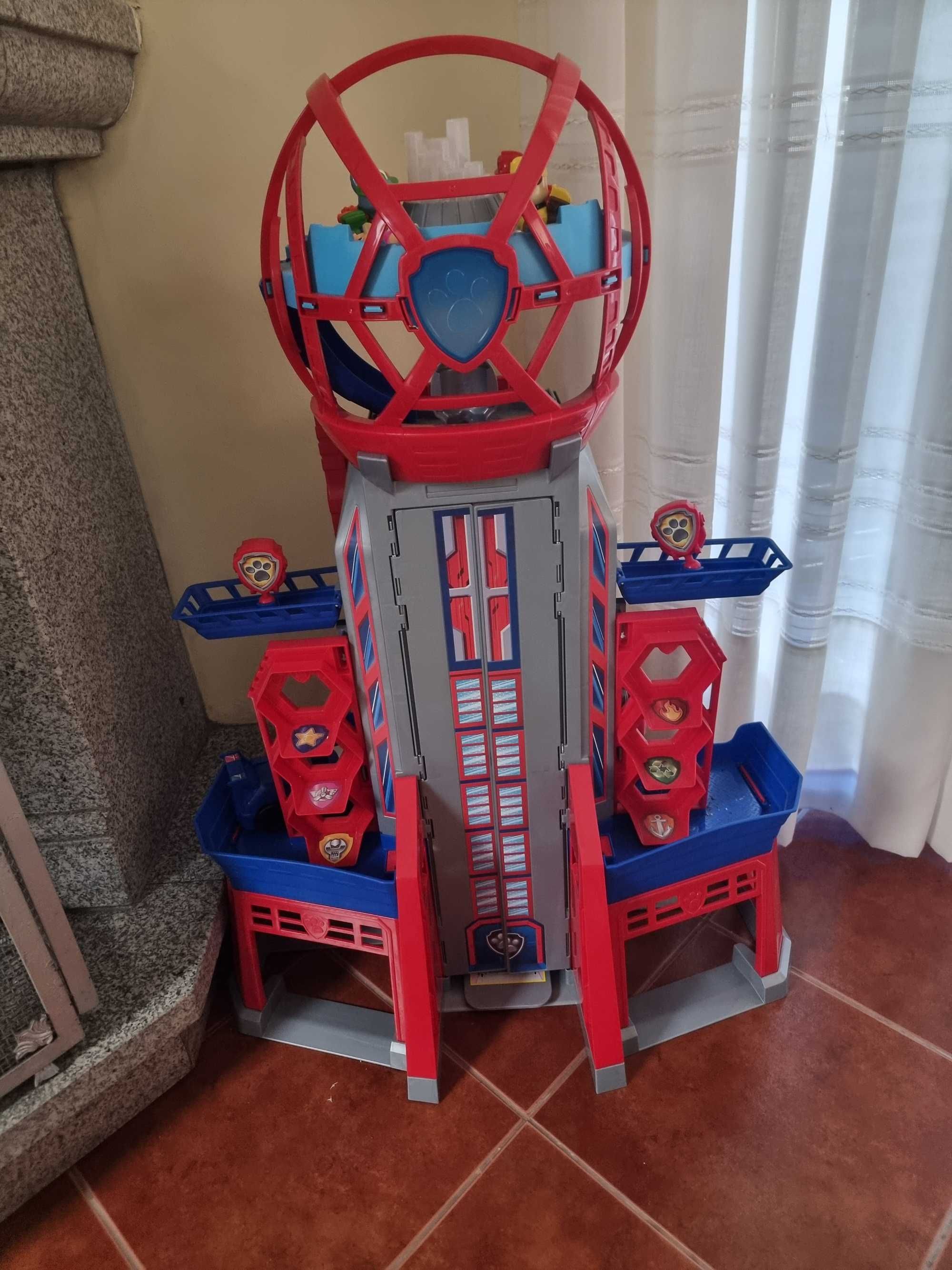 Vendo brinquedos nunca usados