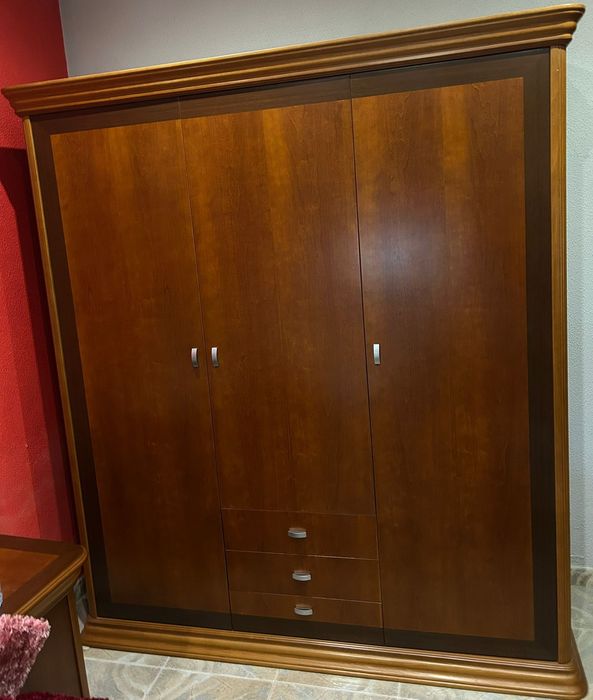 Bom dia quarto de casal  completo para desocupar  a mior oferta.