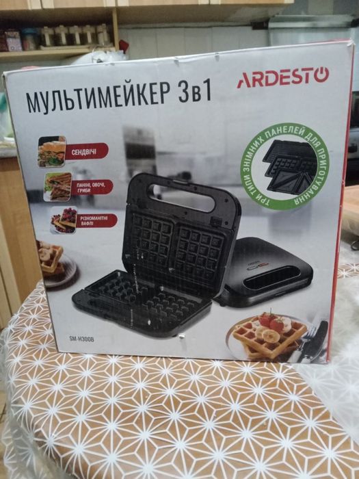 Мультимейкер вафельниця