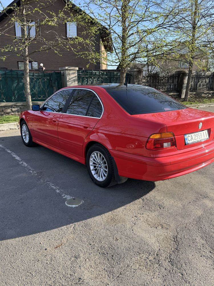 Машина Bmw E39