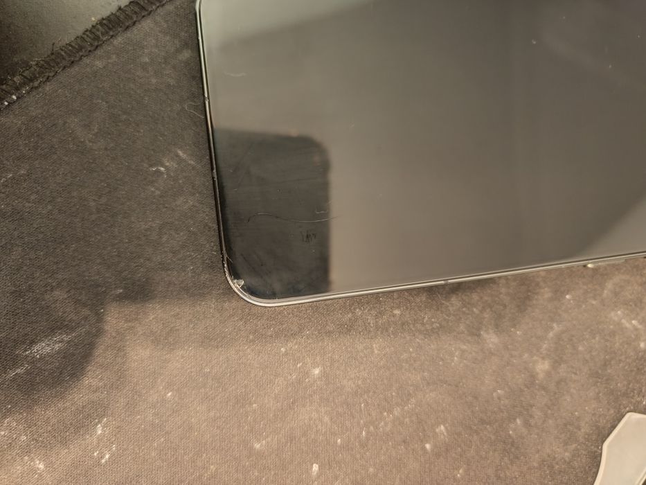 Xiaomi 13 avariado - não liga