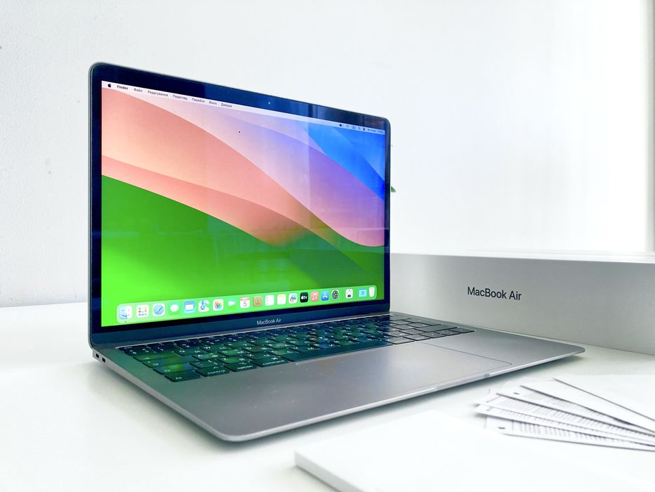 MacBook Air 2020 i3 8/256 Gb M2 Retina XDR P3