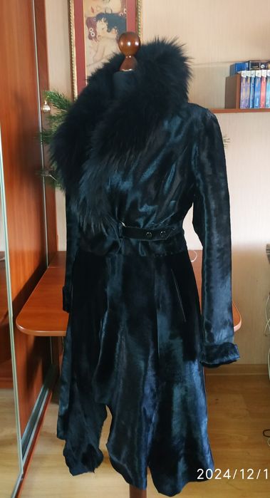 Жіноче демісезонне пальто шкіра поні,