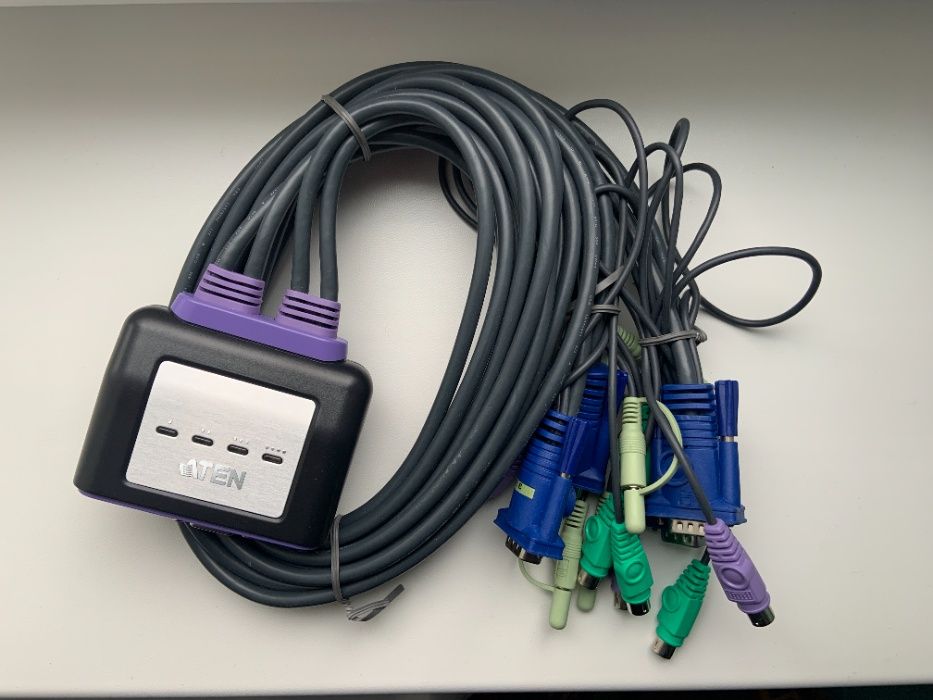 Кабель Аten kvm switch 2/4-портовый,PS/2,VGA,аудио,кабельный КВМ