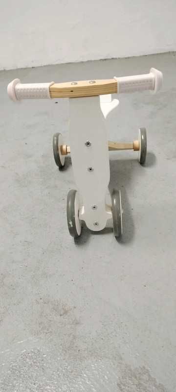 Triciclo Madeira