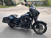 Harley-Davidson Touring Street Glide Street Glide wydech Python, dolot Screamin Eagle