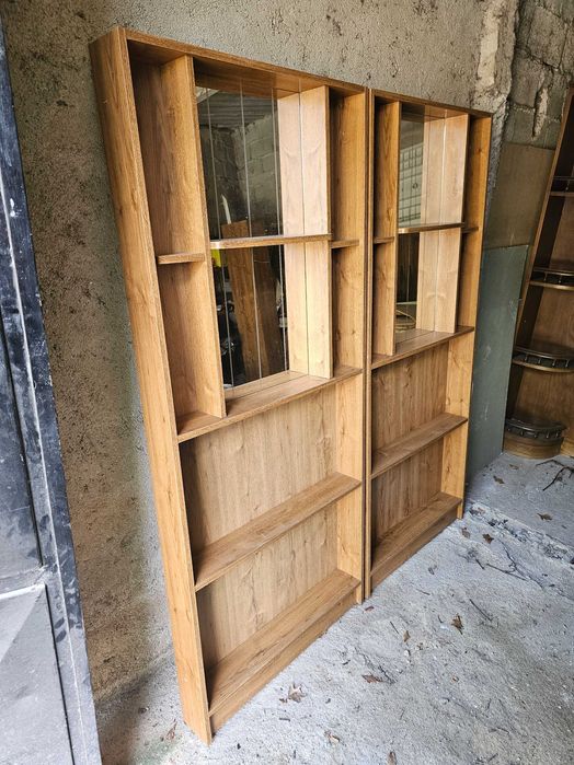 Estantes biblioteca ou divisórias