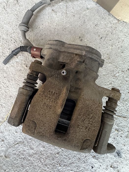 Zaciski hamulcowe tył Audi Q5 8R lift A4 B8 A5