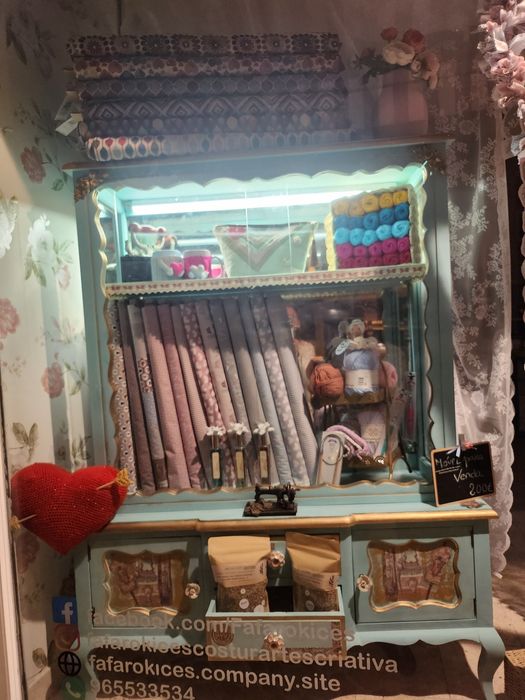 Vitrine de montra de ret rosaria