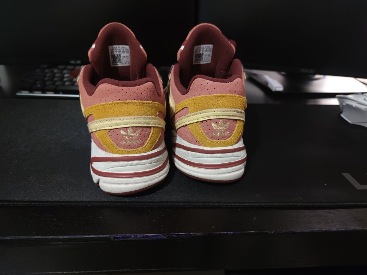 Tênis adidas Astir